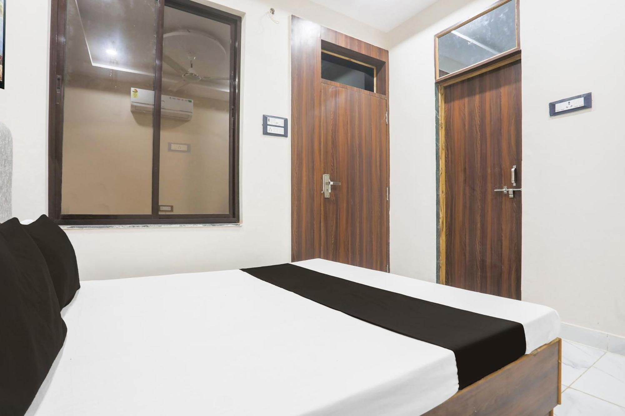 Hotel O S Grand Prayagraj Extérieur photo