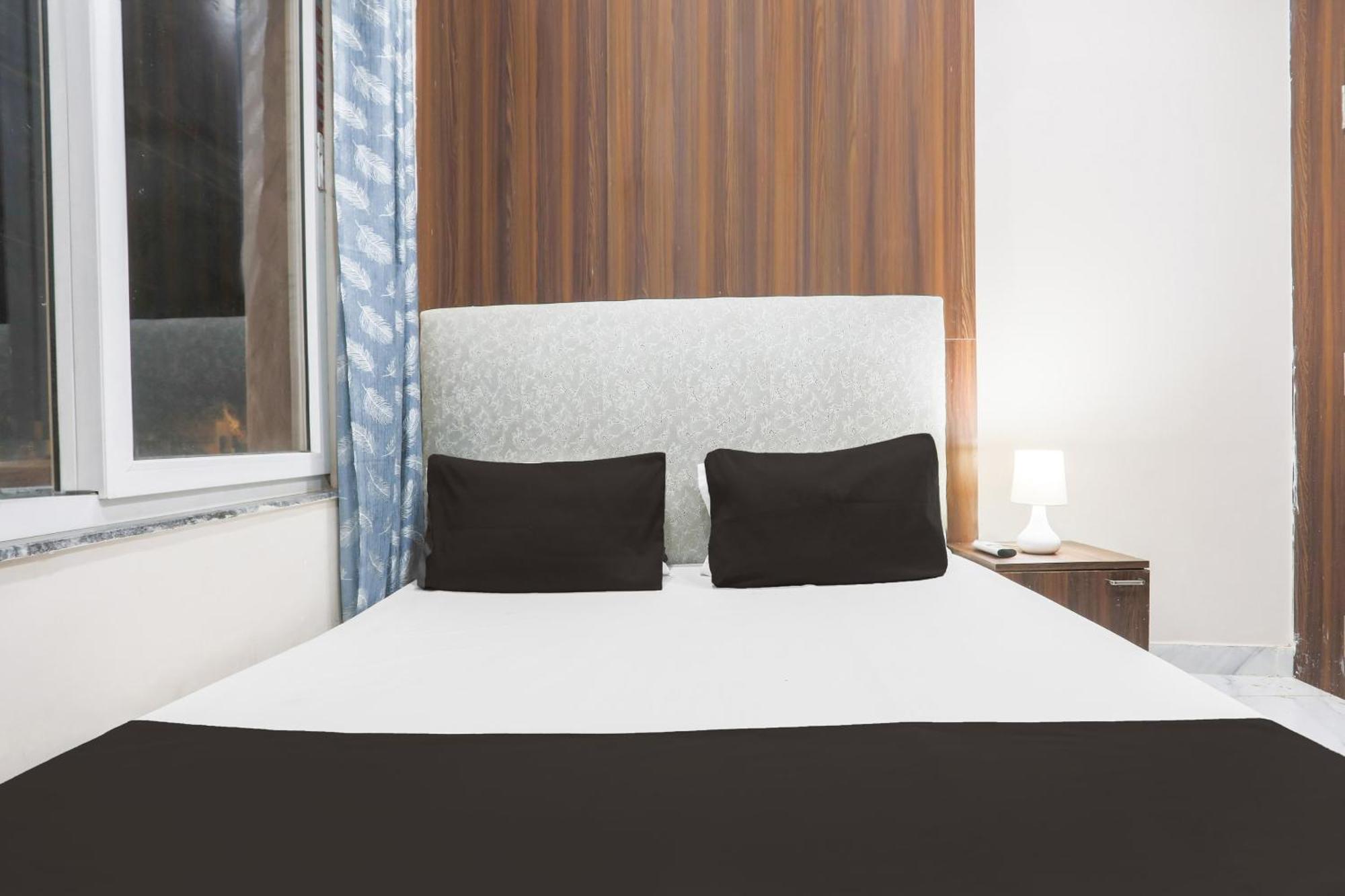 Hotel O S Grand Prayagraj Extérieur photo
